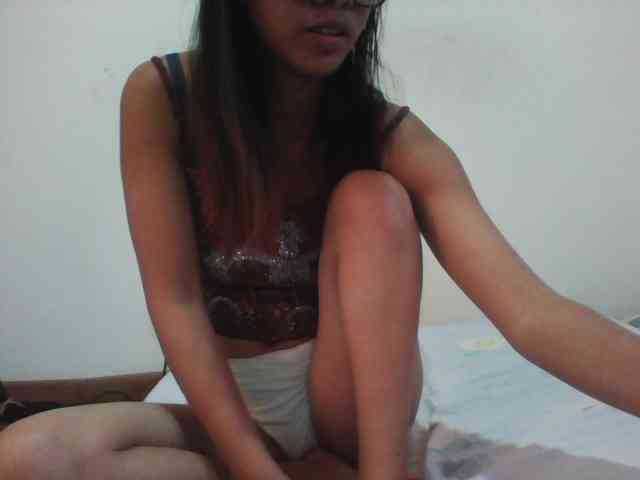 PrettyLie webcam