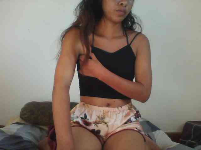 PrettyLie webcam