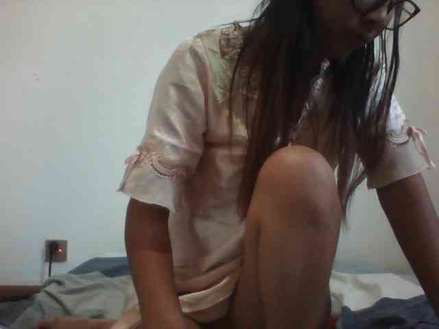 PrettyLie webcam