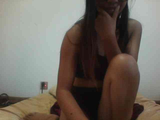 PrettyLie webcam