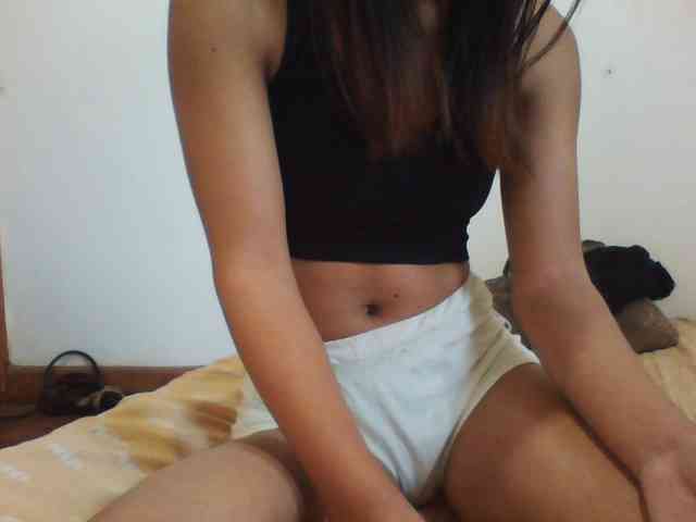PrettyLie webcam