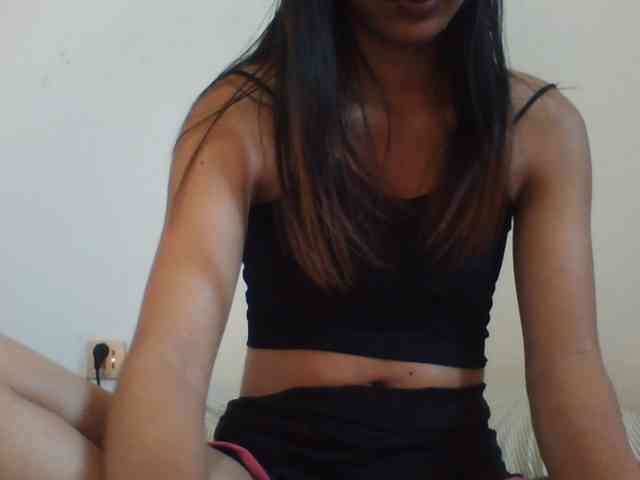 YoungLie69 webcam