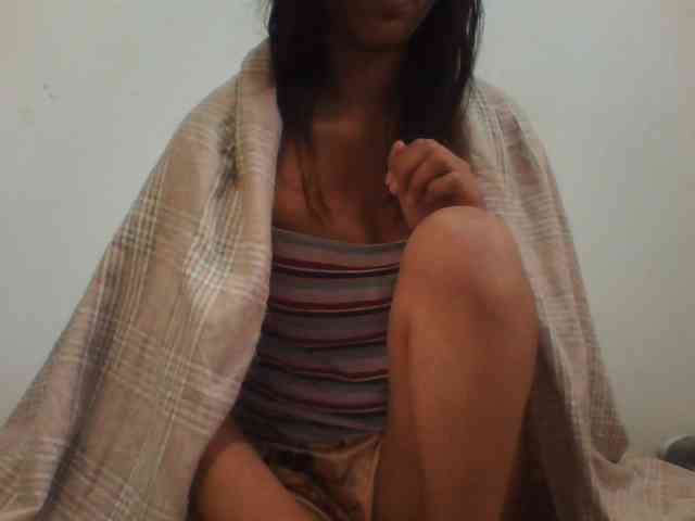 PrettyLie webcam