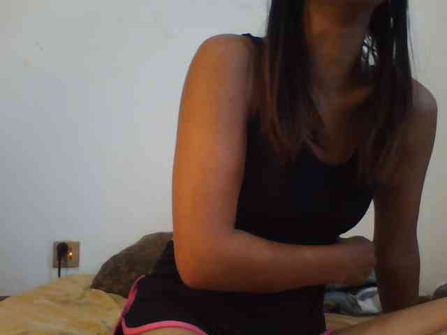 PrettyLie webcam