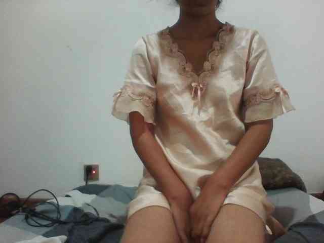 PrettyLie webcam