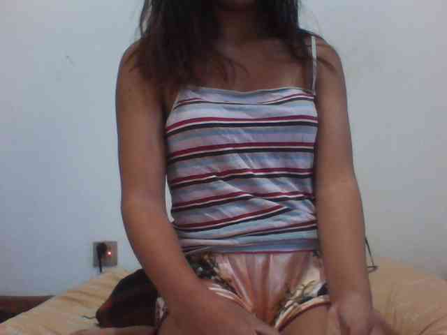 PrettyLie webcam