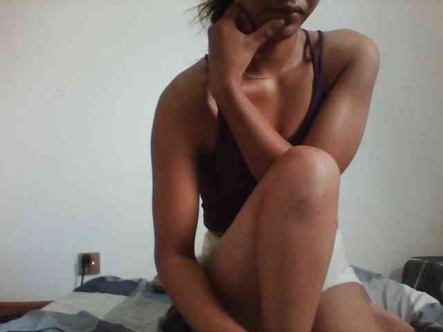 PrettyLie webcam
