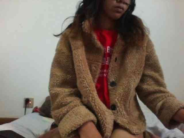 PrettyLie webcam