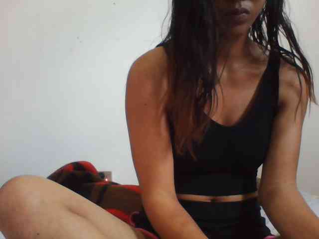 PrettyLie webcam