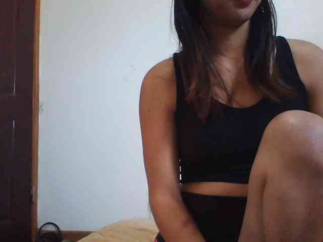 PrettyLie webcam