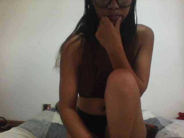 PrettyLie webcam