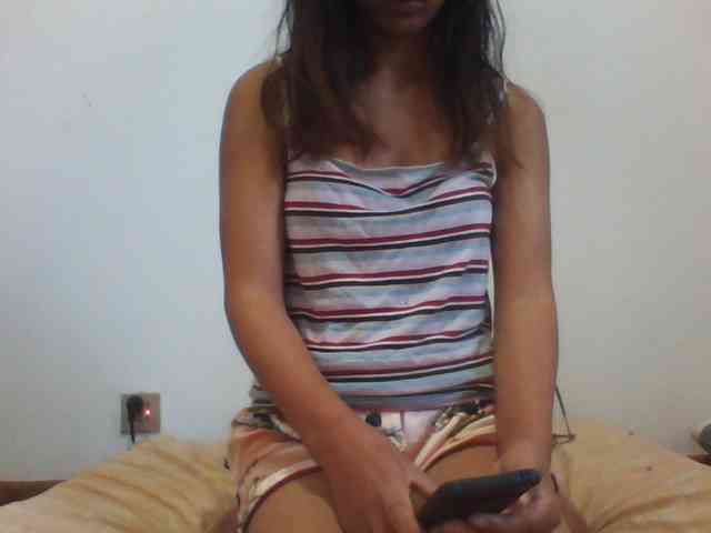 PrettyLie webcam