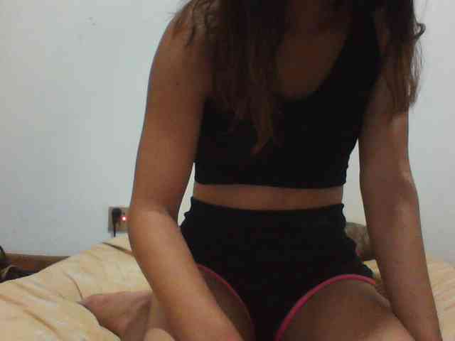 PrettyLie webcam