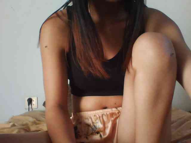 PrettyLie webcam