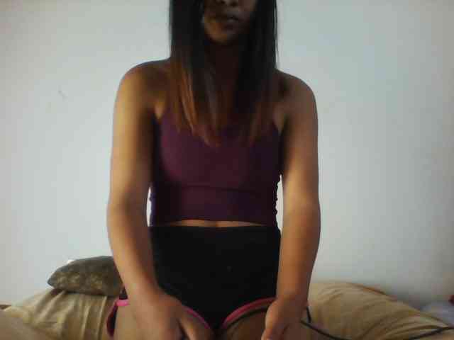 PrettyLie webcam
