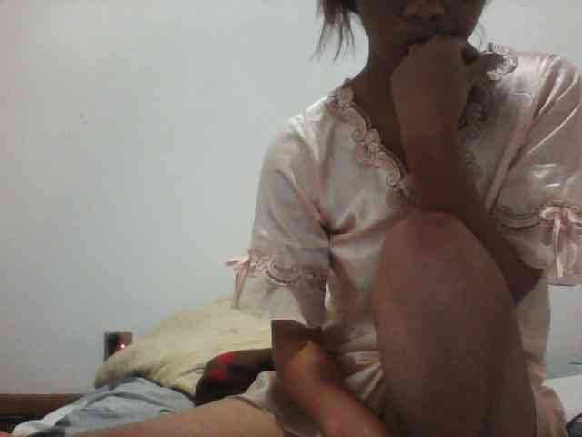 PrettyLie webcam