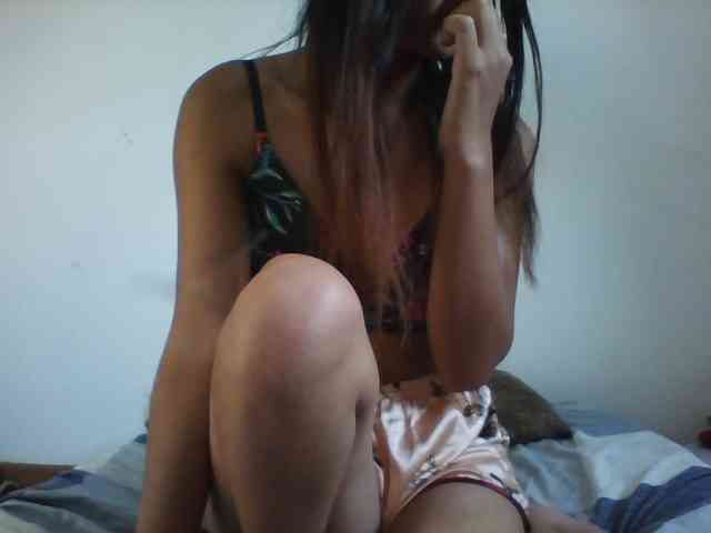 PrettyLie webcam