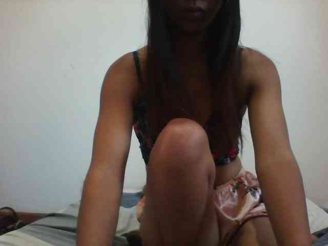 PrettyLie webcam