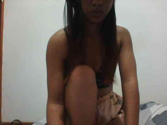 PrettyLie webcam