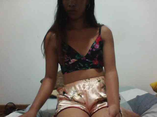 PrettyLie webcam