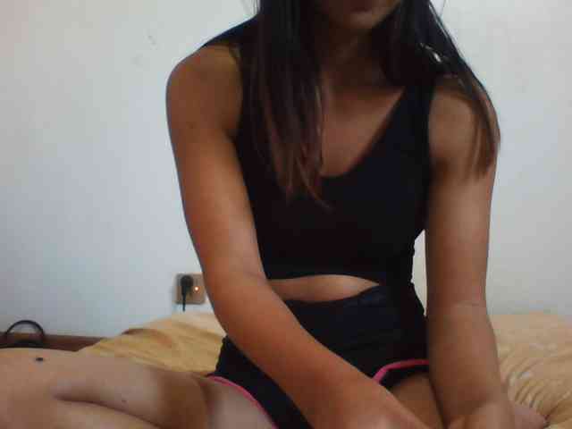 PrettyLie webcam