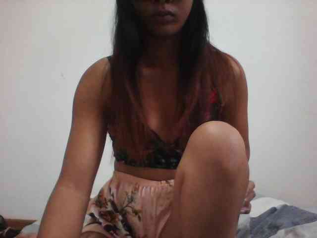 PrettyLie webcam