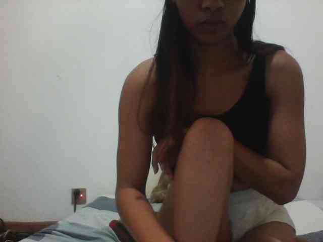 PrettyLie webcam