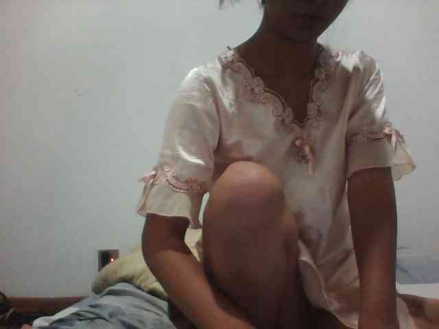 PrettyLie webcam