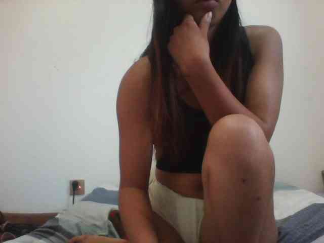 PrettyLie webcam