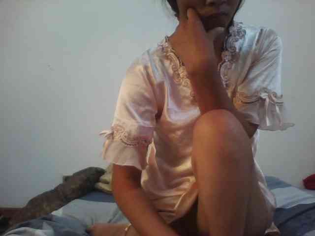PrettyLie webcam
