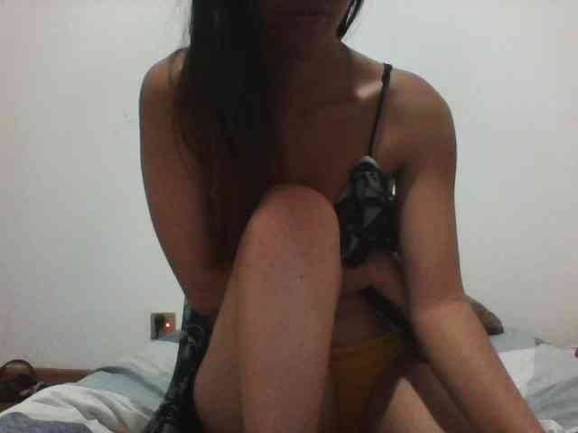 PrettyLie webcam