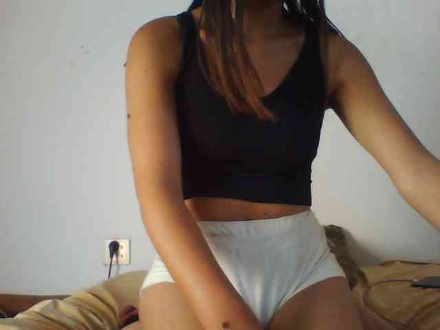PrettyLie webcam