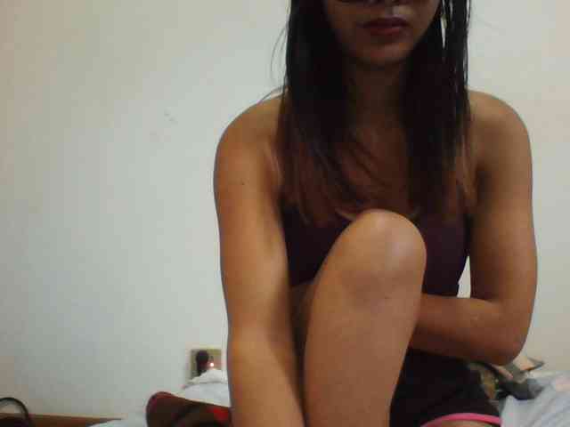 PrettyLie webcam