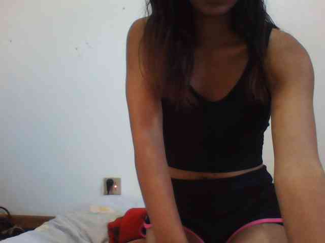 PrettyLie webcam