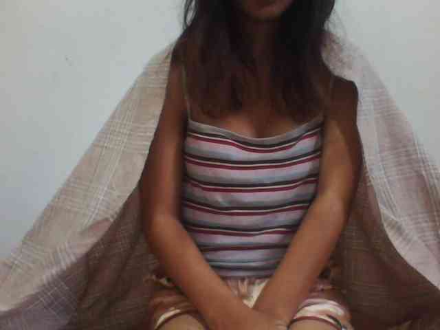 PrettyLie webcam