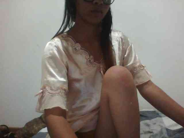 PrettyLie webcam