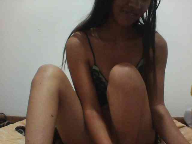 PrettyLie webcam