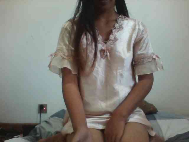PrettyLie webcam