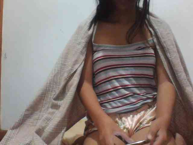 PrettyLie webcam