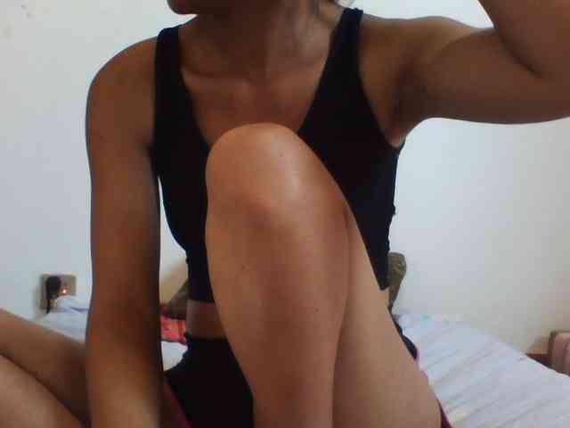PrettyLie webcam