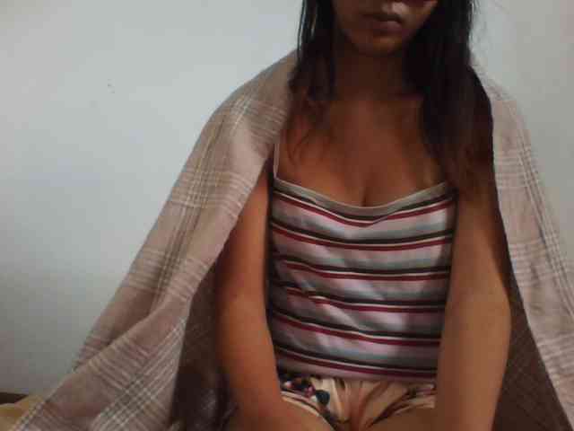 PrettyLie webcam