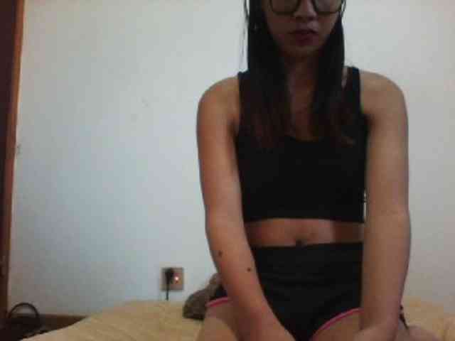 PrettyLie webcam
