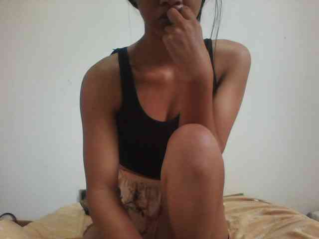 PrettyLie webcam