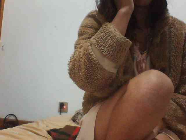 PrettyLie webcam