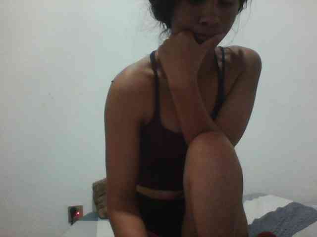 PrettyLie webcam