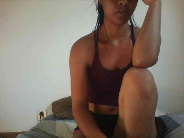 PrettyLie webcam