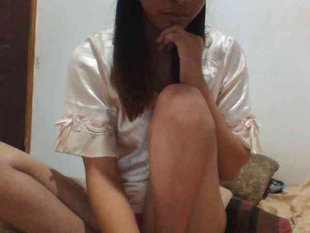 PrettyLie webcam
