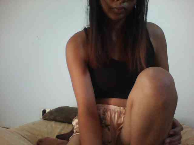 PrettyLie webcam