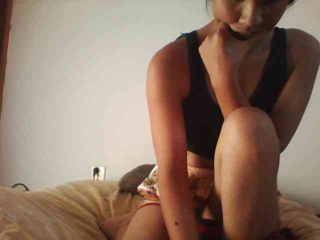 PrettyLie webcam