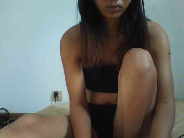 PrettyLie webcam